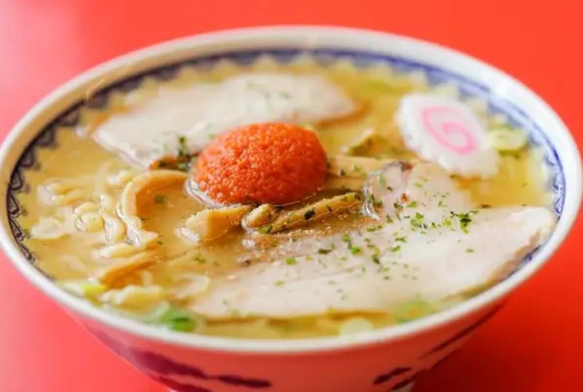 1. อะคายุราเม็ง (Akayu Ramen/赤湯ラーメン) จังหวัดยามากาตะ (Yamagata/山形県)