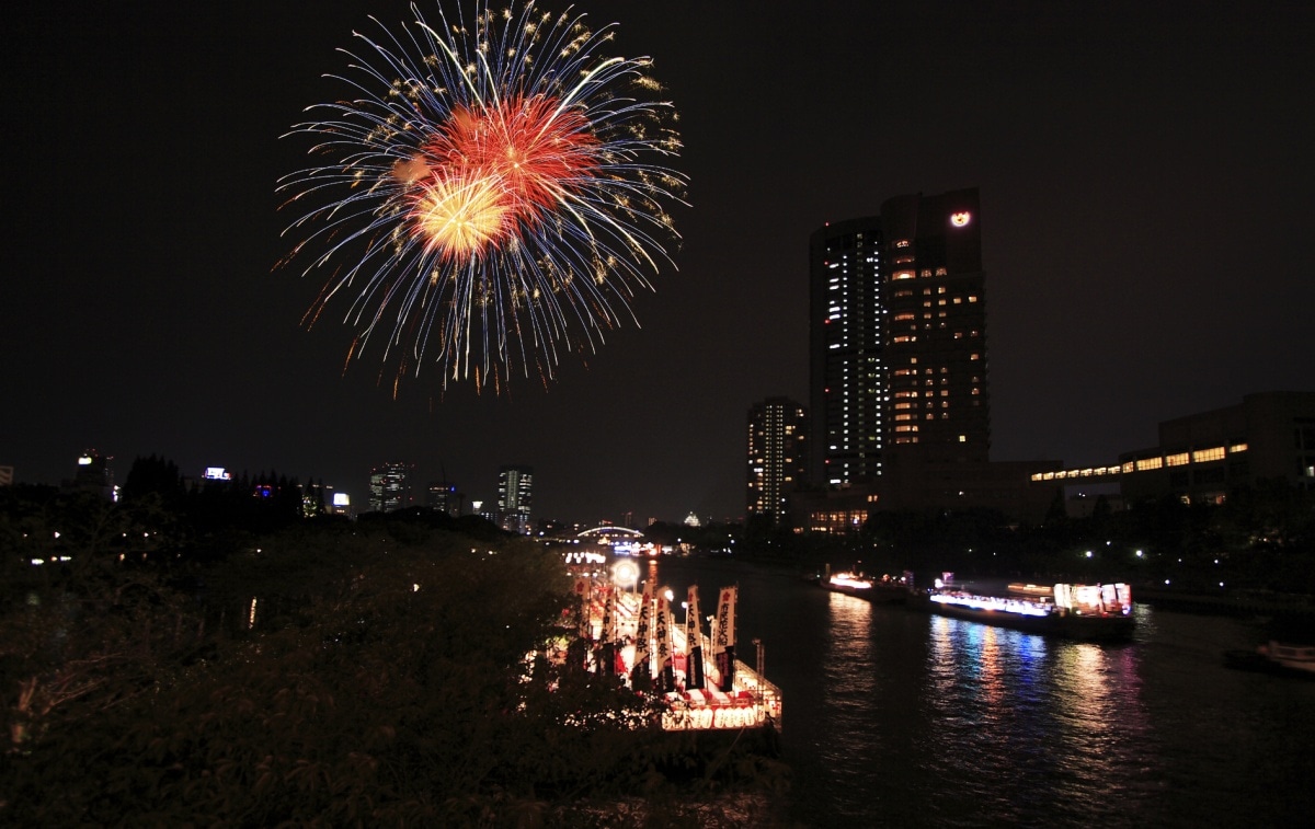 No.4 天神祭奉纳花火（大阪）