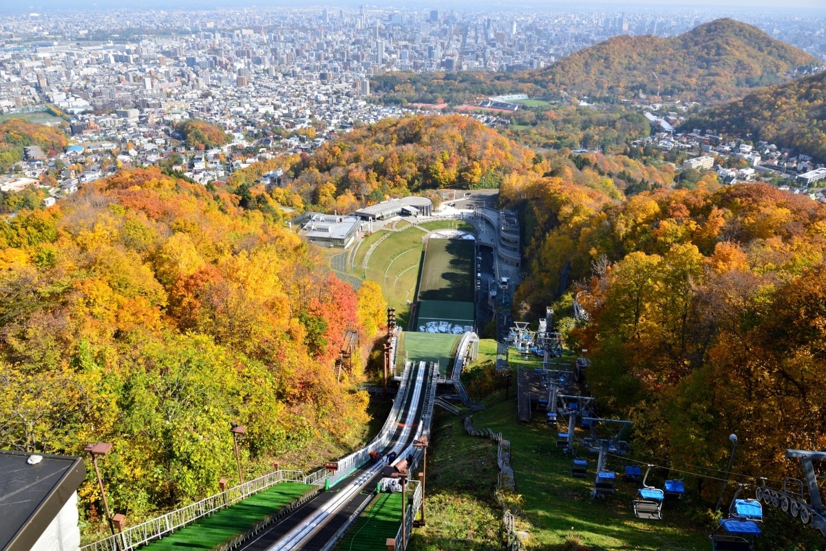 札幌都會城市楓景之最｜大倉山展望台