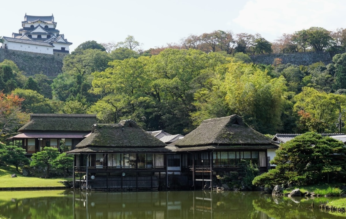 The Genkyuen Garden and Cruising the Moat by Boat