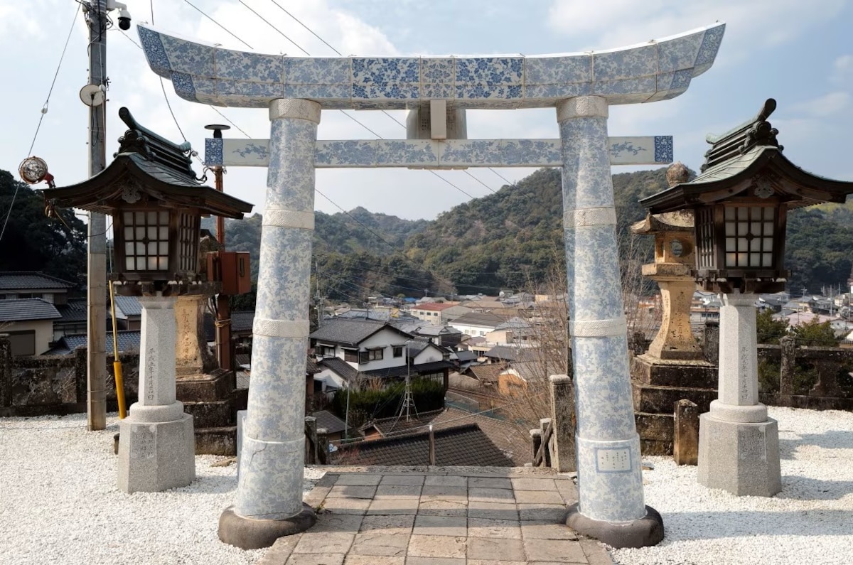 内山：鲜活的瓷器小镇