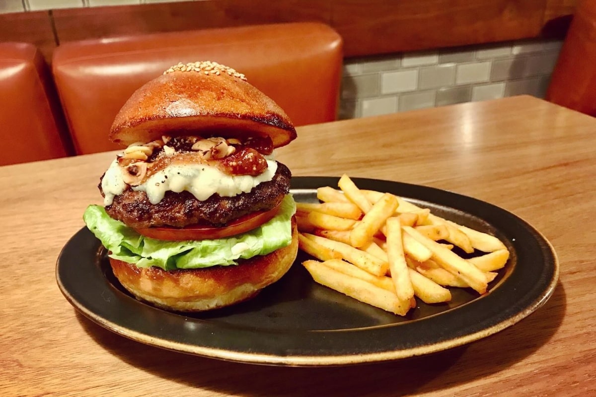 「BLACOWS」內用外帶都令人滿意的黑毛和牛漢堡