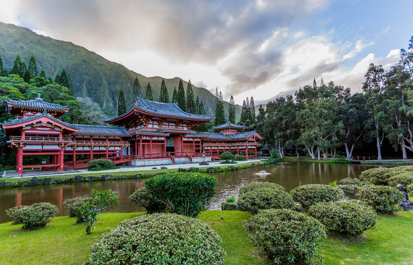 4 Japanese Temples & Shrines in Hawaii