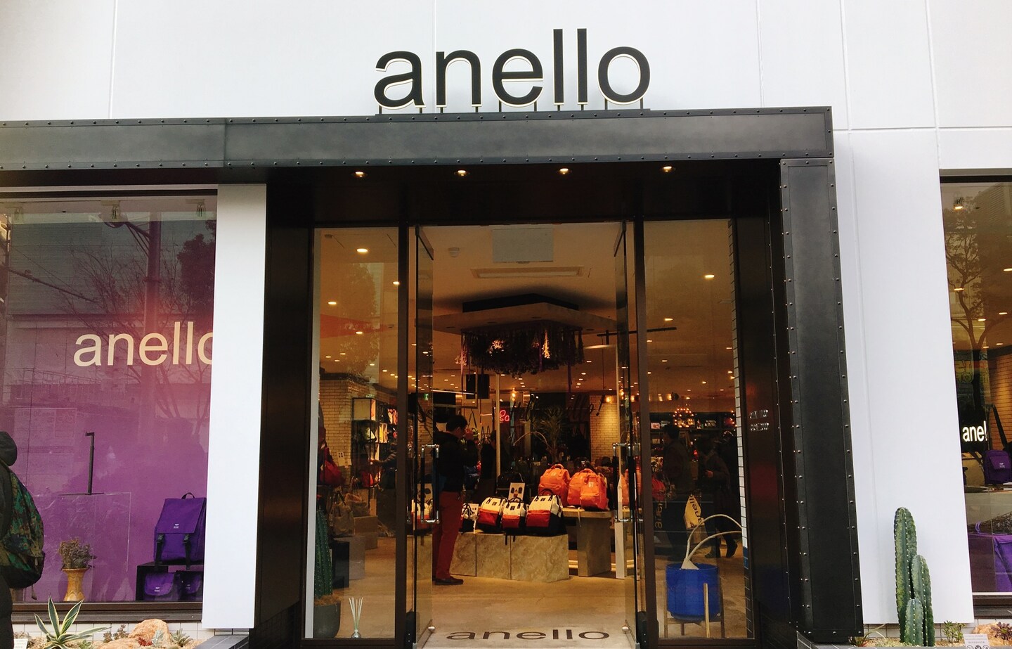 เปิดตัวAnello Flagship ร้านเบอร์1ของกระเป๋าดัง