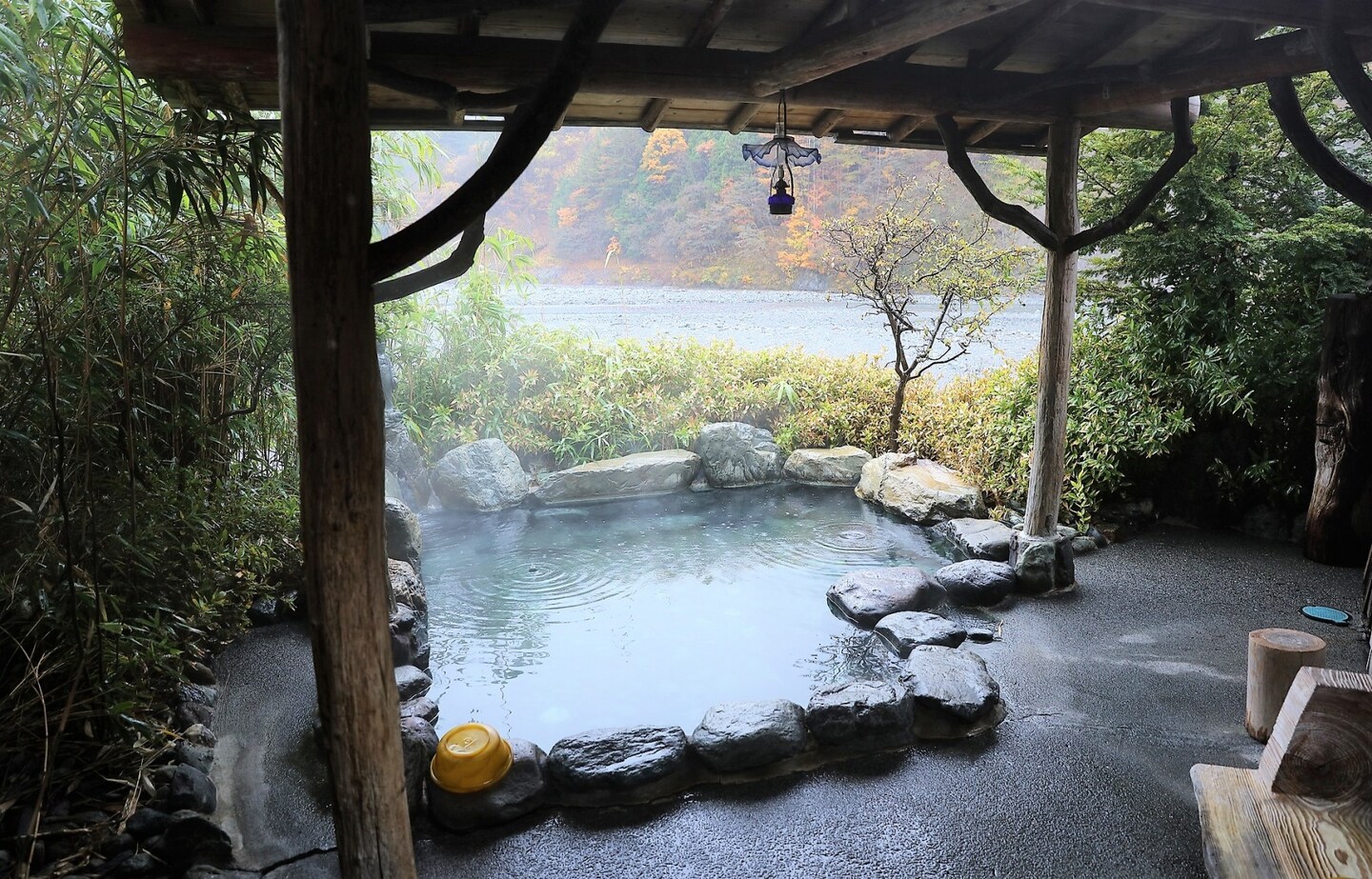 一泊二食三泡湯！東京近郊秘湯巡禮去～♨