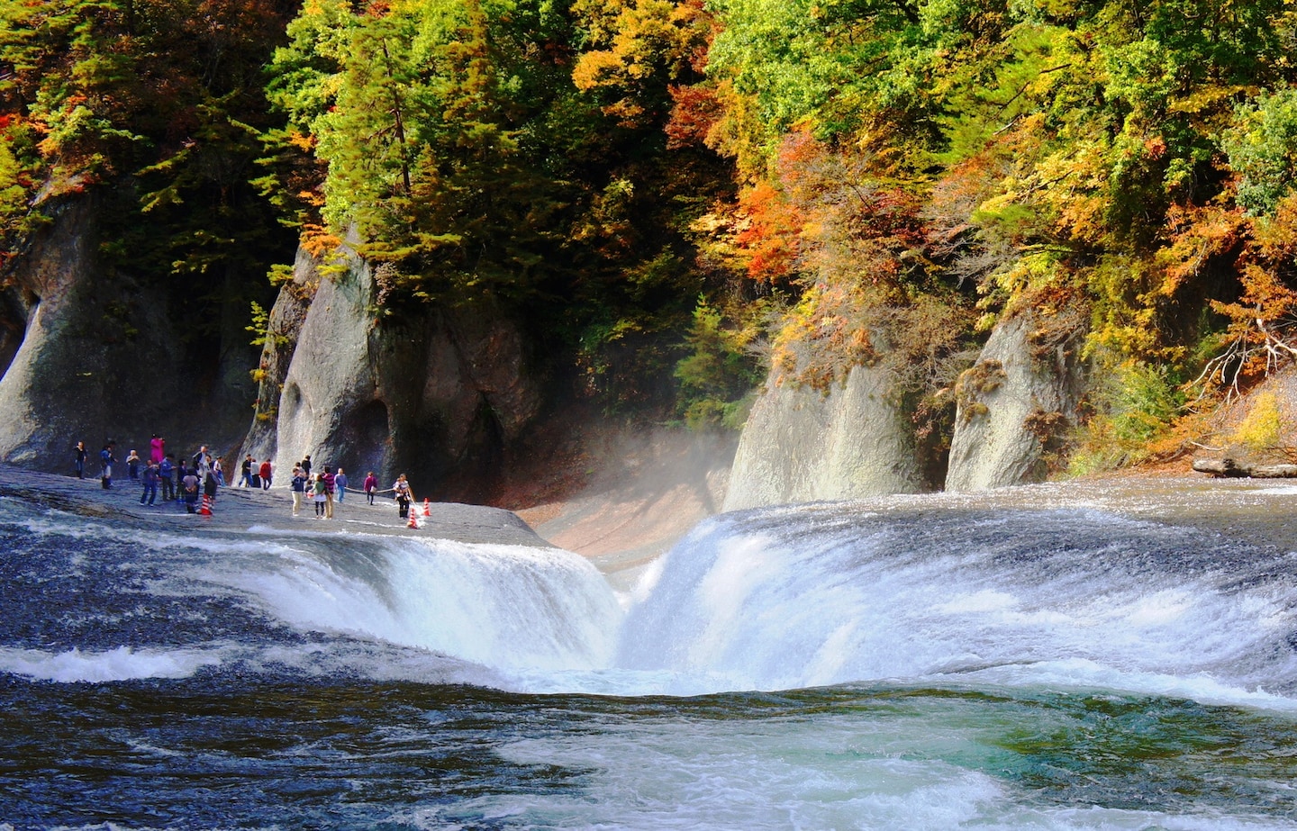 พาเที่ยว 1 วัน ลุยที่สวยและแปลกในกุนมะ (Gunma)