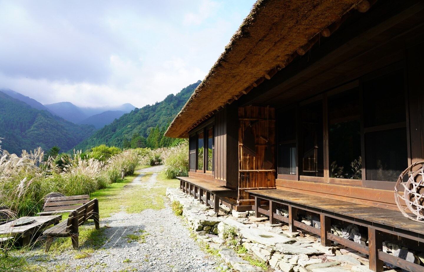 走趟橫跨祖谷溪上的葛藤橋，發現德島「祖谷」世代傳承的原風景