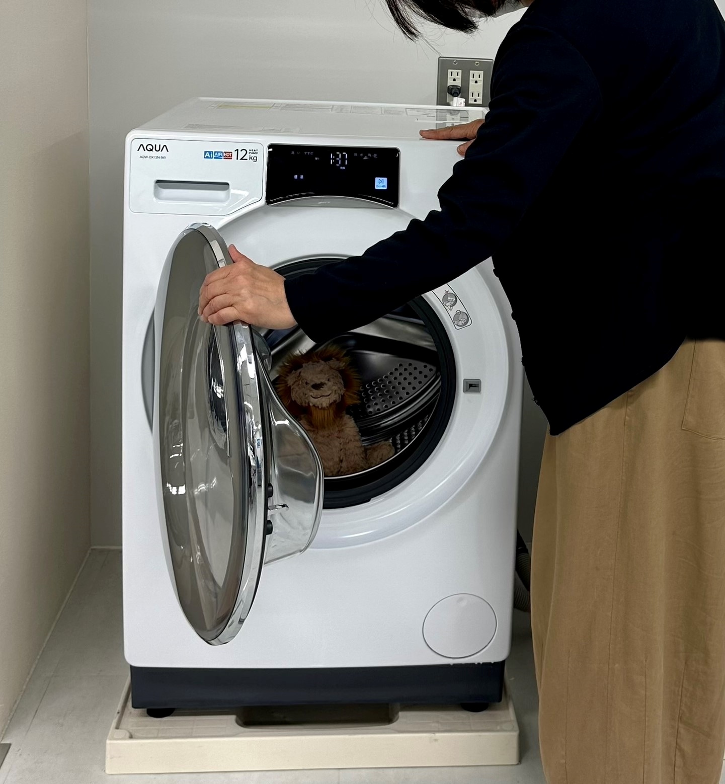 コインランドリー」機器で圧倒的シェア！ AQUAの家庭用ドラム式洗濯 