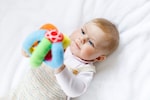 ガラガラ・ラトルのおすすめ人気15選｜赤ちゃんが喜ぶ昔ながらのおもちゃ！いつから使える？