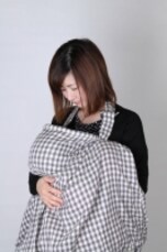 授乳ケープって必要 授乳ケープの選び方と先輩ママに人気の商品 All About オールアバウト