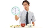ダイエット時の食事時間と回数に関するウソ＆ホント