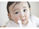 離乳食期赤ちゃんにスプーンを練習させる方法