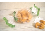 ポリ袋でお菓子をラッピングする方法……キャンディー型が可愛い！