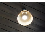 on the ceilingの意味…前置詞onは「上に」じゃない！ 