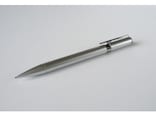 ミニマル デザインのペン トンボ鉛筆　ZOOM L105