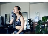 膝つきプランクで簡単！お腹痩せ体幹トレーニング