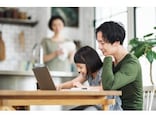 ディズニープラスが値上げ、既存利用者は5月から。他の動画配信サービスの月額料金は？
