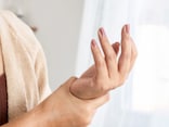 Q. 手足のしびれが増えてきました。病院に行くべきでしょうか？