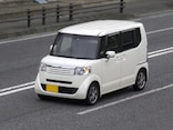 1世帯当たりの「軽自動車」普及台数ランキング！ 2位「鳥取県」、1位は？ 専門家が注目するのは“足”