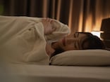 Q. 寒さで熟睡できません。暖房は喉が痛くなり苦手なのですが、冬も快眠するコツはありますか?