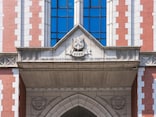 なぜ銀行で「慶應」が早稲田を“圧倒”できるのか？ 3大財閥系10社の「大学別就職ランキング」