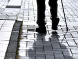 親が警察に保護されてもすぐ駆けつけなくていい？安藤なつと学ぶ、認知症介護で共倒れを防ぐヒント