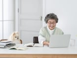 年金だけの生活です。お金をかけずに老後を楽しく過ごす方法はありますか？