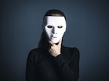 同じ団地で育った親友の“攻撃”に呆然。友達の顔をした敵「フレネミー」に傷つけられた40歳女性