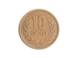 現行の10円玉が「9万2000円」に大化け！自宅に残っているかもしれない「高額になる10円玉」の特徴とは