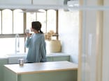値段は高いけど買ってよかった！ 38歳女性が「10年前」からずっと使い続けるもの