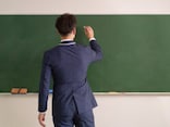 学術研究、専門・技術サービス業、教育業、学習支援業の「平均年収」はいくら？ 年代別の推移を紹介