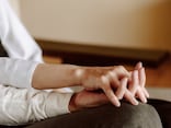 夫が私のベッドに潜り込んできて……「夫の拒否でレス」だった60代夫婦の関係が復活したワケ