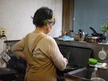 「毎日の食事はしっかり食べさせてあげたい」けど食費は抑えないといけない…50歳子育て世帯の節約事情