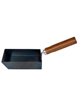  (川端滝三郎商店) 卵焼き フライパン 日本製 鉄 IH対応 玉子焼き器 PFOS PFOA フリー 無塗装 シーズニング不要 油慣らし不要 使いやすい 長持ち 木柄 たまごやき エッグパン 長方形 四角 キッチン用品 調理道具