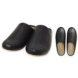  「歩く」ことを考えたスリッパ