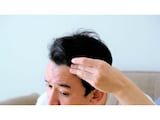 髪の毛の基礎知識と雑学！髪の成分や本数、1日にどれくらい伸びる？