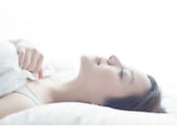 寝返りがもたらす健美効果3つ！ 質の高い眠りを得るには？