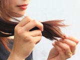 髪の毛がパサパサになる原因は？ 傷んだ髪の改善方法
