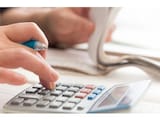在職老齢年金の51万円には個人年金の満期金分も含まれるのでしょうか？