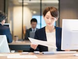 63歳に到達し再雇用で働く女性です。「高年齢雇用継続給付金」と「特別支給の老齢厚生年金」を併給できますか？ 