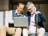 月の年金約37万円では不十分「上手に資産を増やしている人がうらやましい」70歳男性の悩み