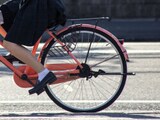 自転車の「ながら運転」は反則金1万2000円!? 弁護士YouTuberに聞く、厳罰化の背景