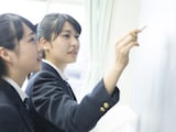 「女子は数学が苦手」「トップ層は男子」という“常識”に根拠なし？ 国際的学力調査が示す事実