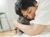 「みんながやっている」に弱い人は要注意！ ジリ貧を招くお金の決め方