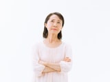 65歳以降も厚生年金に加入して働くと、振替加算がもらえなくなることがありますか？