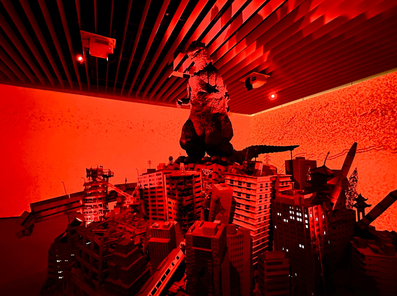 ゴジラ・THE・アート展