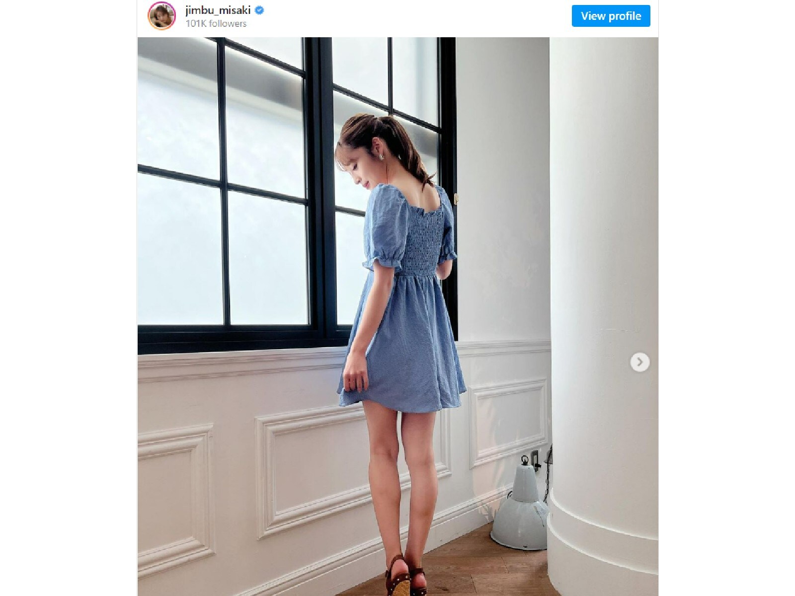 神部美咲 ミニスカワンピからのぞく美脚に あまりにも綺麗で見惚れてしまった 美脚から目が離せない All About News