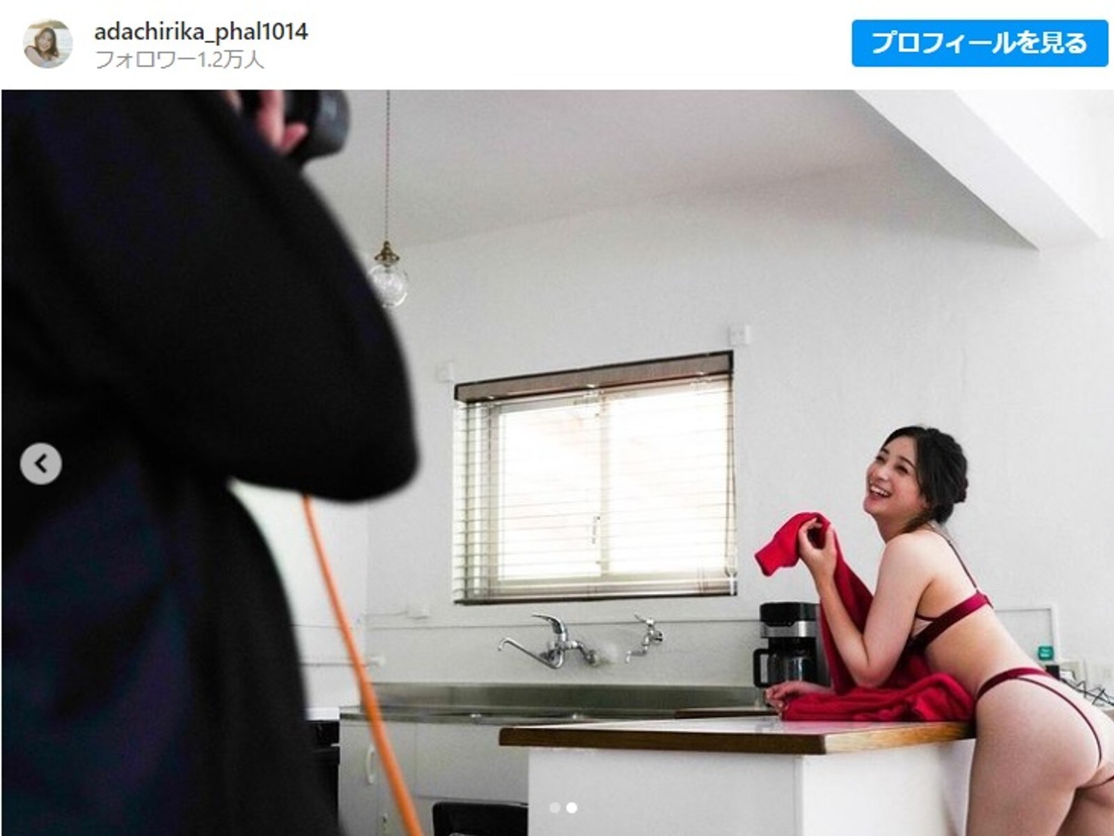 履いてますか 足立梨花 美尻を大胆に露出した写真集オフショットに お尻凄い セクシーですね All About News