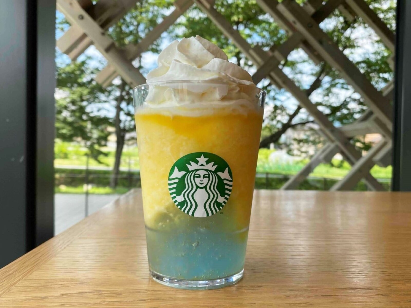ビタミンカラーが元気をくれそうな今夏の新作！