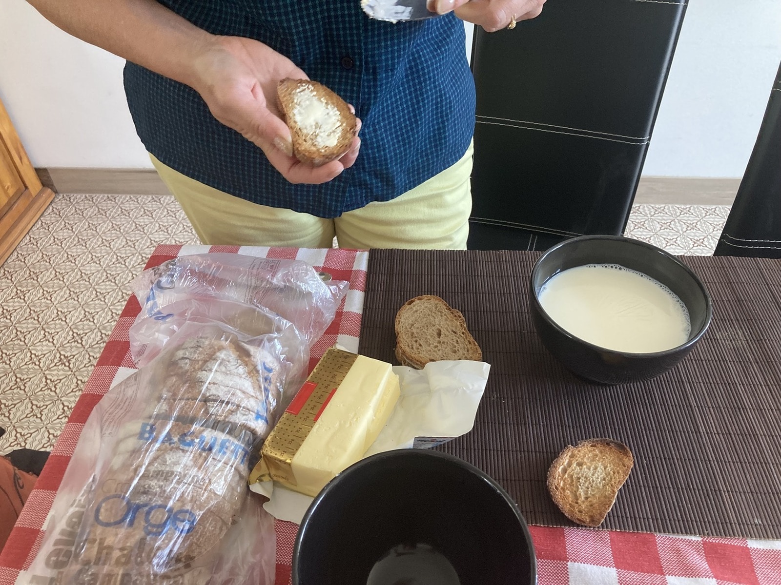 フランスの朝食は意外に質素？